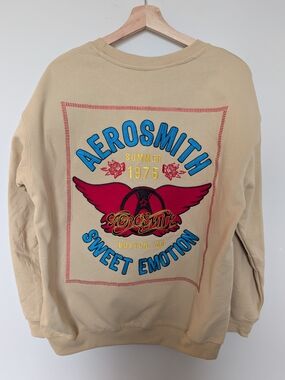 NWT Freeze New York Aerosmith Sweet Emotion Embroidered Crewneck Sweatshirt Tan
